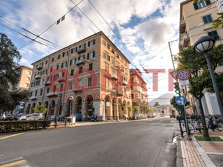 Appartamento in Vendita a La Spezia, zona Centro, 550'000&euro;, 194 m², arredato