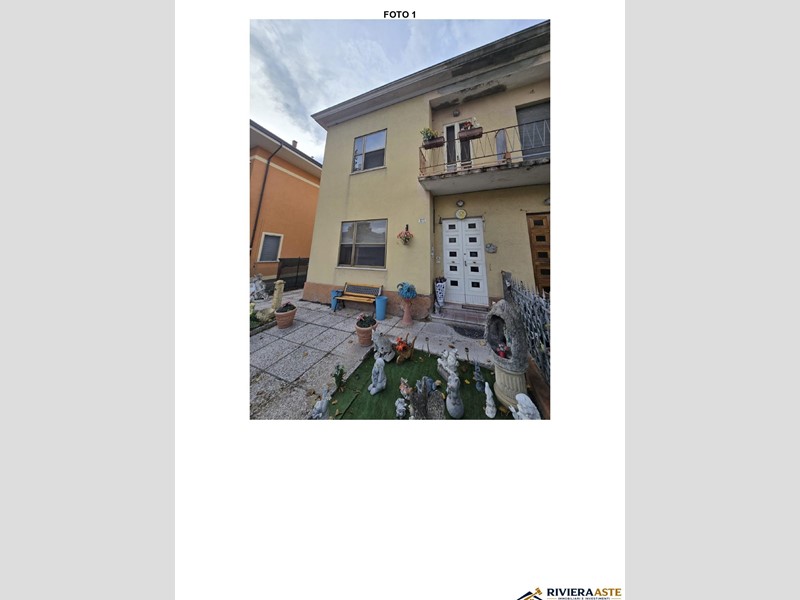 Appartamento in Vendita a Rimini, 130'500&euro;, 213 m²