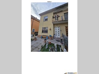 Appartamento in Vendita a Rimini, 130'500&euro;, 213 m²