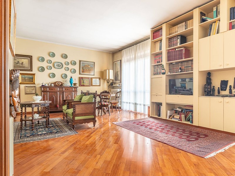 Appartamento in Vendita a Monza, 515'000&euro;, 191 m²