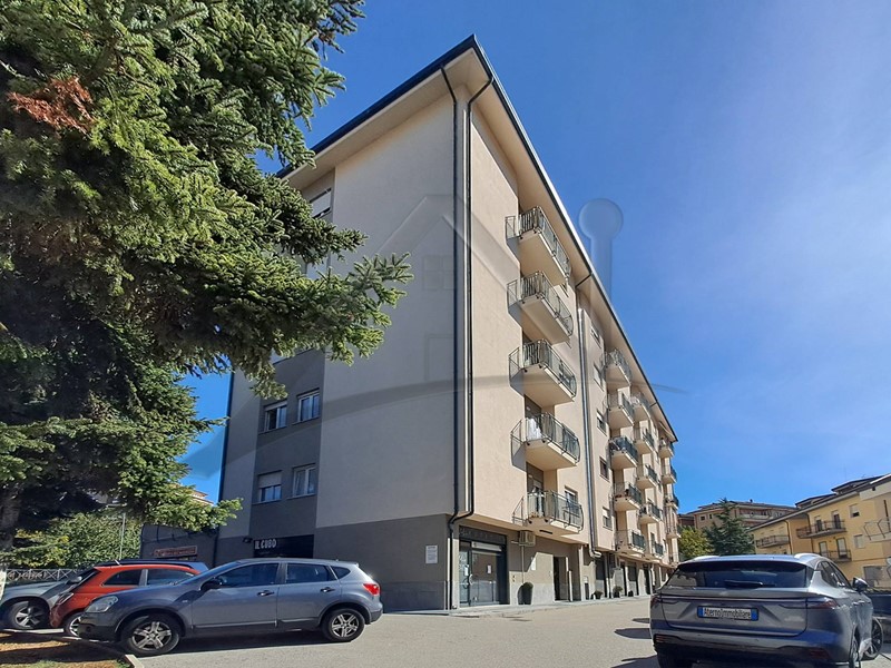 Appartamento in Affitto a L'Aquila, 380&euro;, 120 m²
