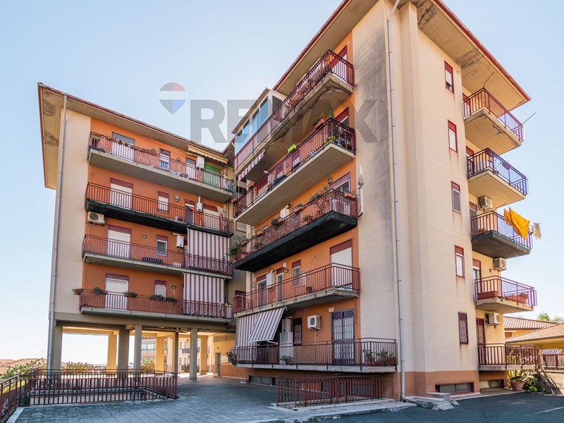 Quadrilocale in Vendita a Catania, 159'000&euro;, 144 m²