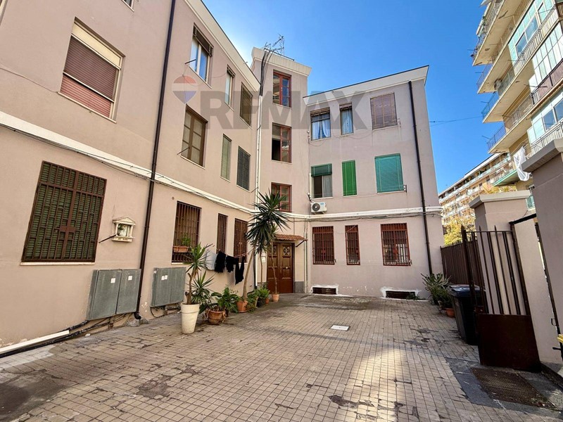 Trilocale in Vendita a Catania, 49'000&euro;, 68 m²