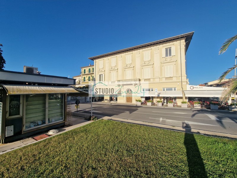 Appartamento in Vendita a Camaiore, 690'000&euro;, 150 m²