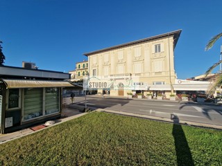 Appartamento in Vendita a Camaiore, 690'000&euro;, 150 m²