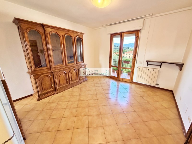 Quadrilocale in Vendita a Pietrasanta, 220'000&euro;, 80 m²