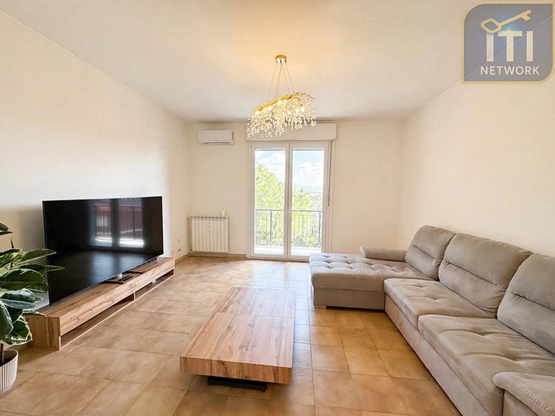Trilocale in Vendita a Pomezia, 209'000&euro;, 99 m²