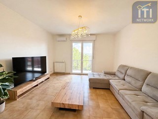 Trilocale in Vendita a Pomezia, 209'000&euro;, 99 m²