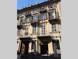 Bilocale in Vendita a Torino, 229'000&euro;, 75 m²