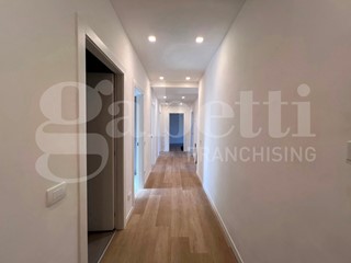 Quadrilocale in Vendita a Brescia, 325'000&euro;, 149 m², con Box