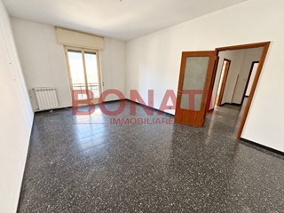 Trilocale in Vendita a La Spezia, zona Periferia Nord Ovest, 155'000&euro;, 88 m²