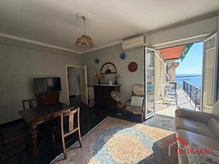 Appartamento in Affitto a Genova, zona Pegli, 1'000&euro;, 97 m², arredato