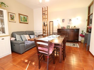 Trilocale in Vendita a Bondeno, 65'000&euro;, 70 m², con Box