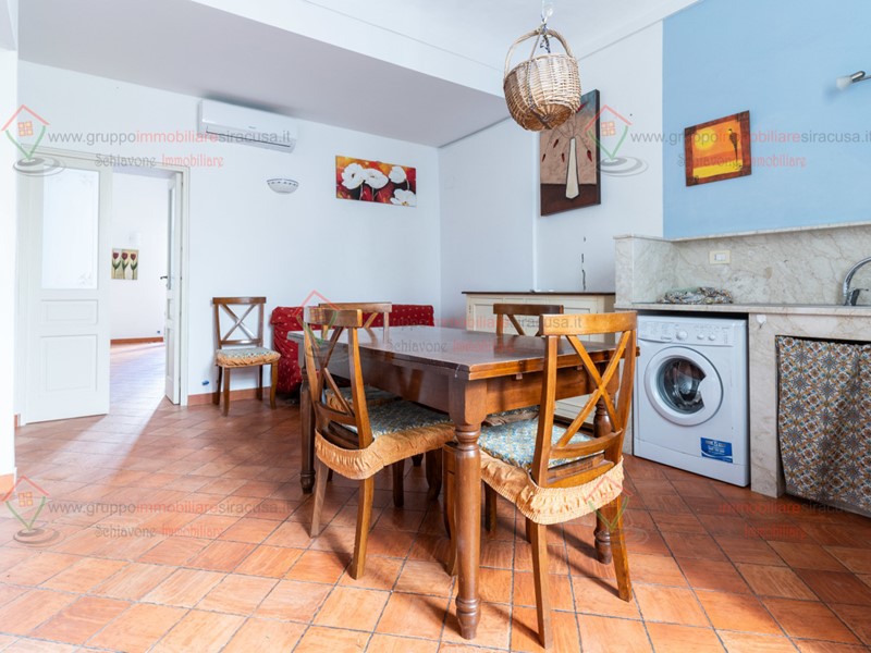 Trilocale in Affitto a Siracusa, zona ORTIGIA - UMBERTO, 900&euro;, 90 m²
