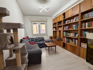 Appartamento in Vendita a Rovigo, 75'000&euro;, 77 m², arredato