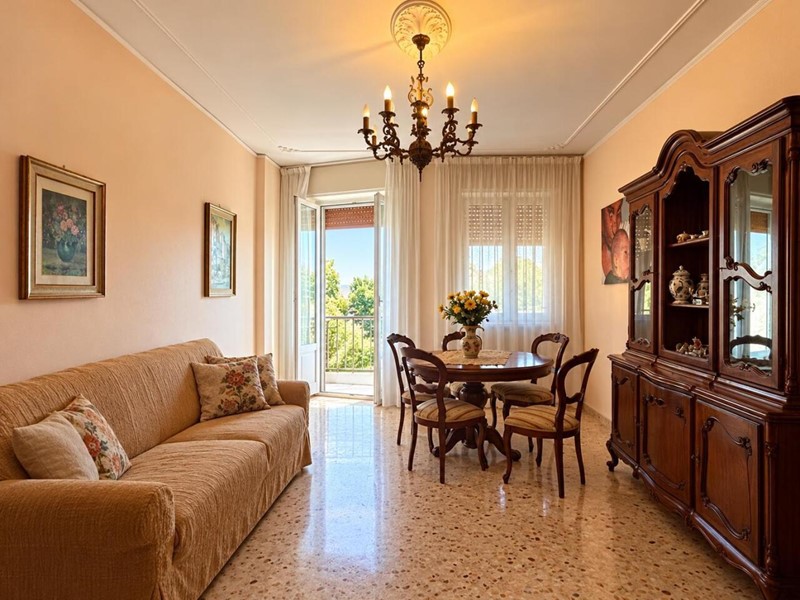 Quadrilocale in Vendita a Sarzana, 185'000&euro;, 103 m²
