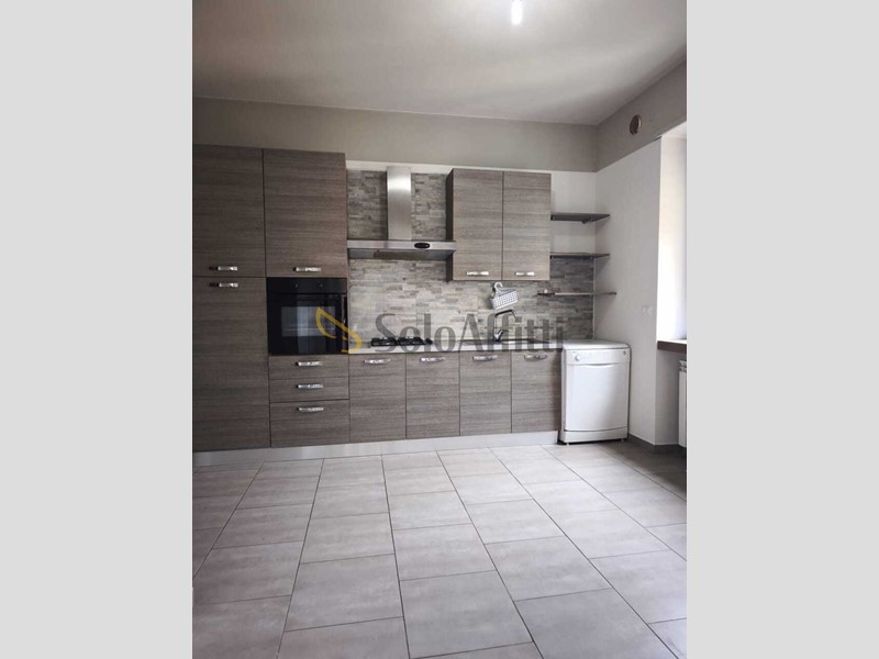 Quadrilocale in Affitto a Torino, zona Lingotto, 700&euro;, 75 m²