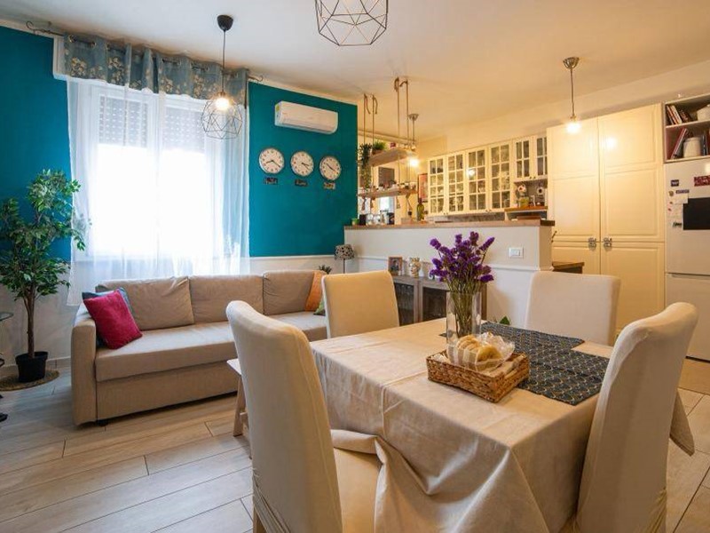 Trilocale in Vendita a Parma, 240'000&euro;, 100 m²