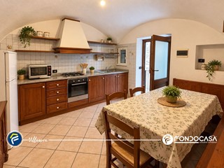 Quadrilocale in Vendita a Zuccarello, 75'000&euro;, 50 m²