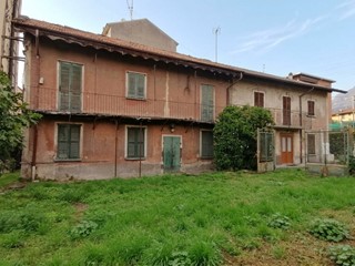 Appartamento in Vendita a Lecco, 310'000&euro;, 240 m²