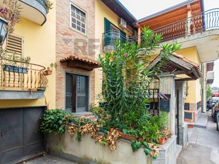 Appartamento in Vendita a Camporotondo Etneo, 189'000&euro;, 145 m²
