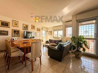 Quadrilocale in Vendita a Roma, 409'000&euro;, 132 m²