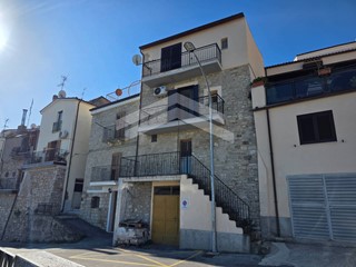 Quadrilocale in Vendita a Guardialfiera, 79'000&euro;, 280 m²