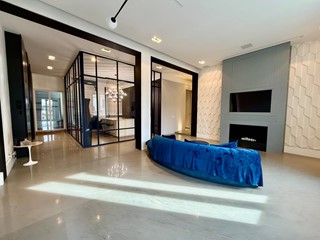 Appartamento in Affitto a Napoli, 3'000&euro;, 150 m²