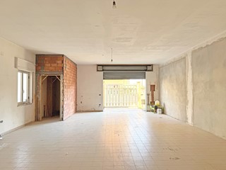 Monolocale in Vendita a Sanluri, 75'000&euro;, 95 m²