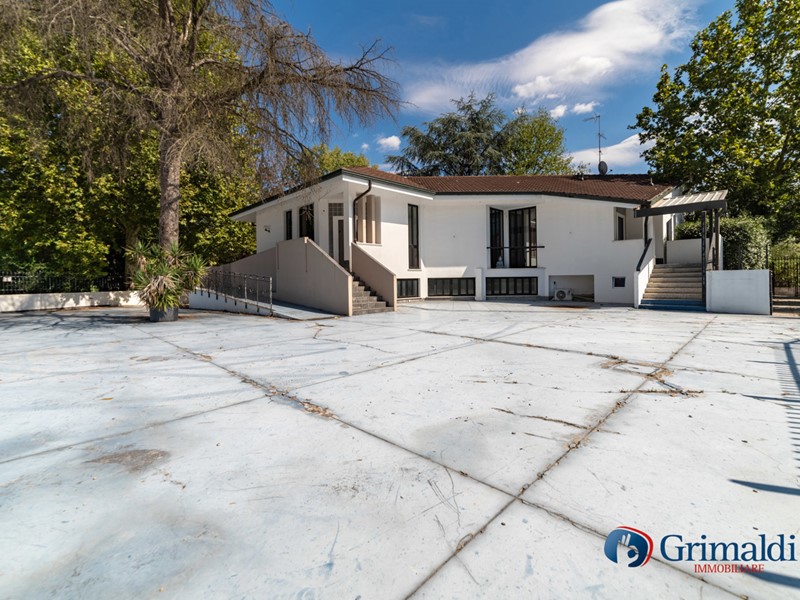Appartamento in Vendita a Milano, 760'000&euro;, 550 m²