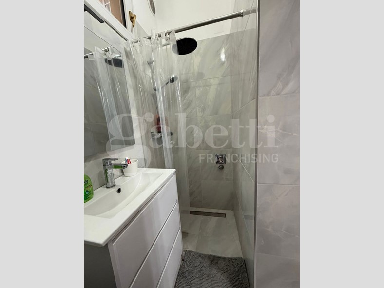 Bilocale in Vendita a Bologna, 215'000&euro;, 42 m², arredato