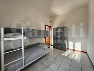 Quadrilocale in Vendita a Piacenza, 150'000&euro;, 117 m², arredato