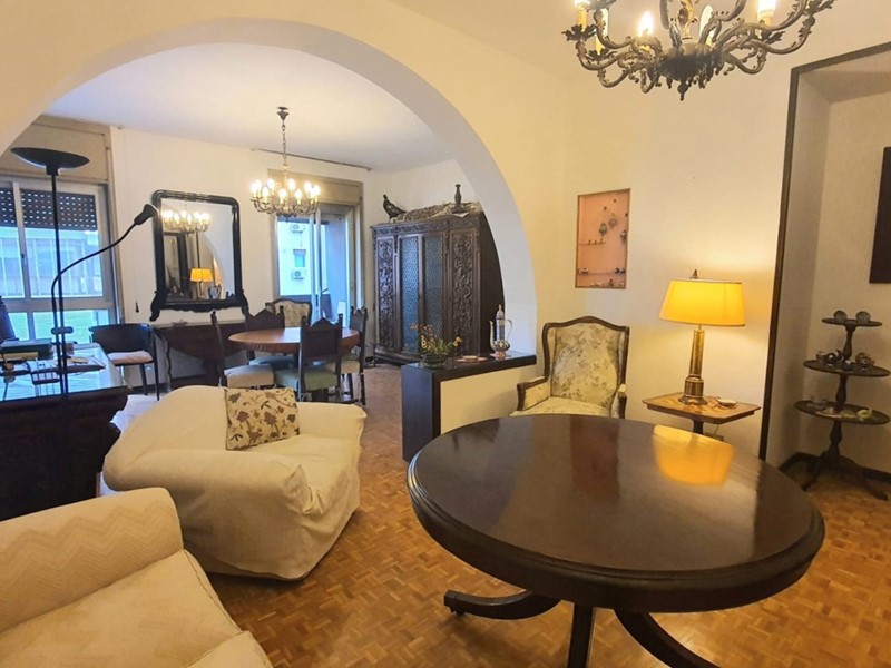 Appartamento in Vendita a Palermo, 320'000&euro;, 150 m²