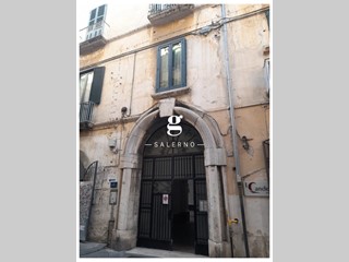 Quadrilocale in Vendita a Salerno, 207 m²
