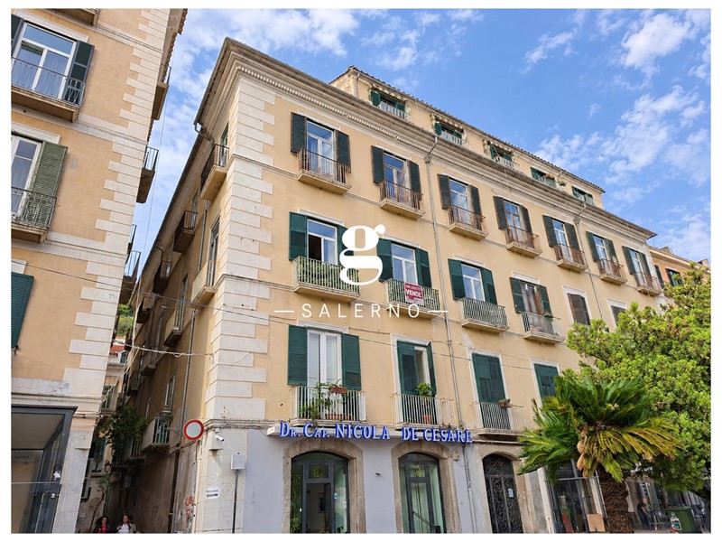 Appartamento in Vendita a Salerno, 280 m²
