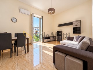 Bilocale in Affitto a Napoli, zona Vomero, 950&euro;, 70 m²