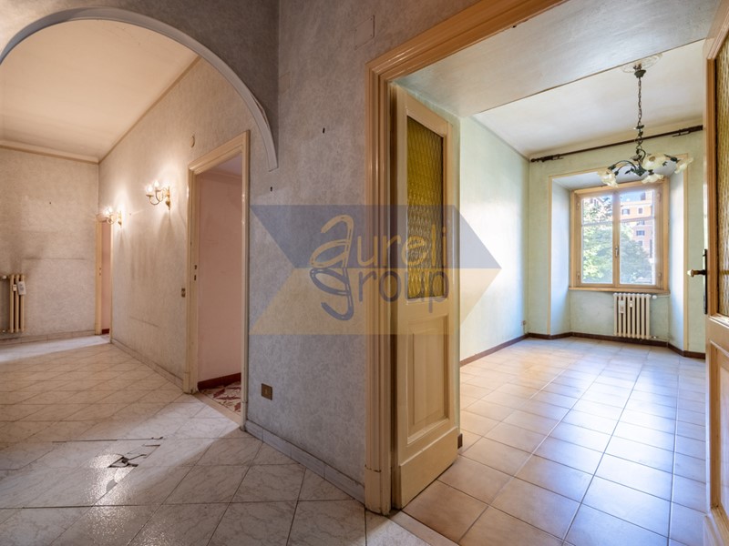 Trilocale in Vendita a Roma, zona San Giovanni, 495'000&euro;, 109 m²