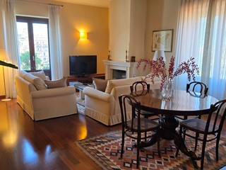 Appartamento in Vendita a Catania, 630'000&euro;, 240 m²