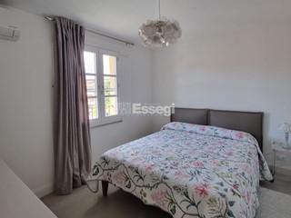 Appartamento in Vendita a Lucca, 500'000&euro;, 100 m², con Box