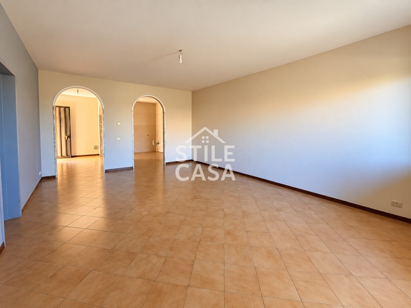 Appartamento in Vendita a Montecarlo, 220'000&euro;, 147 m²