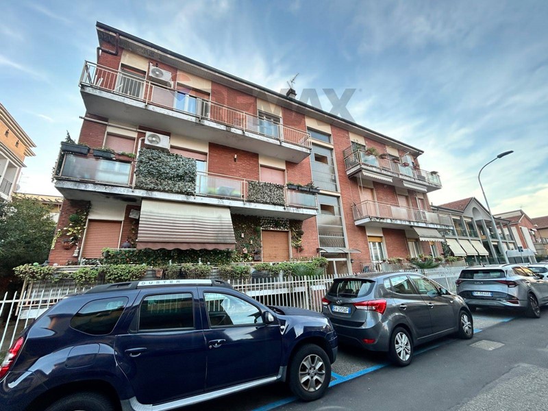 Bilocale in Affitto a Pero, 750&euro;, 45 m²