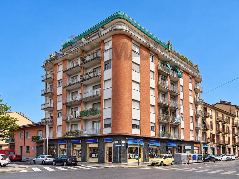 Bilocale in Vendita a Torino, 55'000&euro;, 79 m²