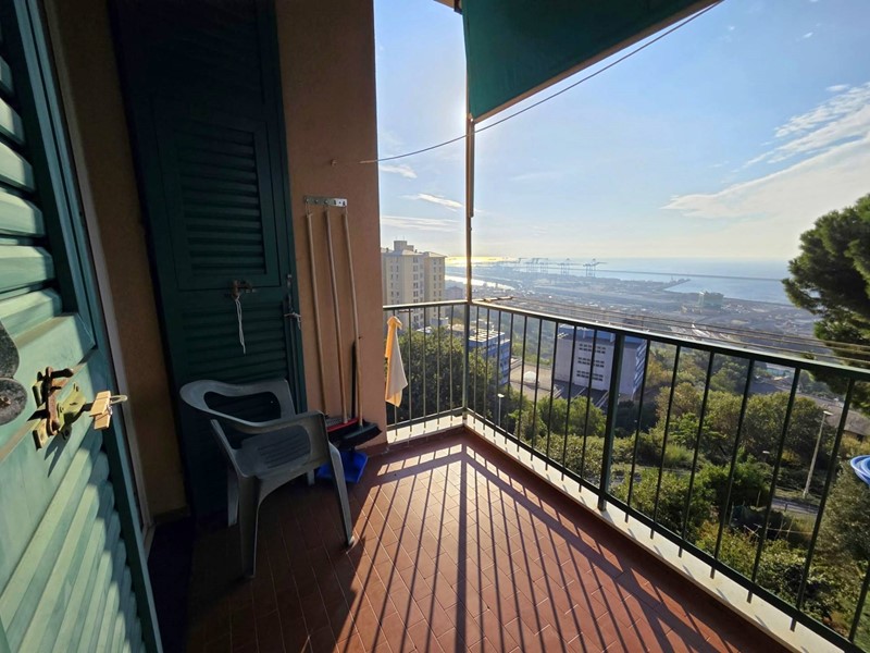 Appartamento in Vendita a Genova, 95'000&euro;, 85 m²