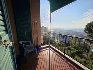 Appartamento in Vendita a Genova, 95'000&euro;, 85 m²