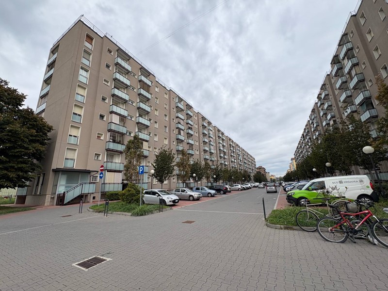 Quadrilocale in Vendita a Milano, 260'000&euro;, 100 m²