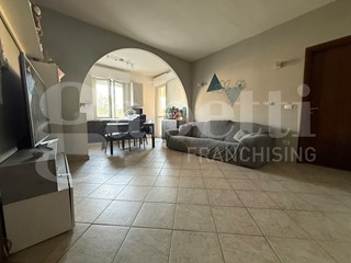 Trilocale in Vendita a Collesalvetti, 180'000&euro;, 80 m²