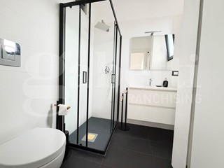 Trilocale in Affitto a Bari, 1'200&euro;, 100 m², arredato