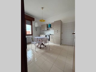 Trilocale in Affitto a Rovigo, 590&euro;, 85 m²