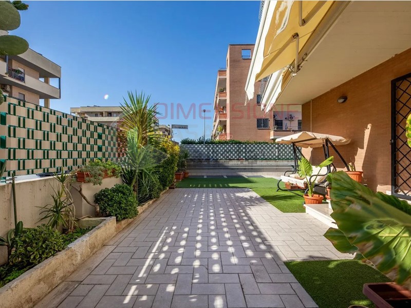 Bilocale in Vendita a Roma, zona COLLE DEGLI ABETI, 164'000&euro;, 50 m²