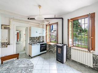 Bilocale in Vendita a Laveno Mombello, 58'000&euro;, 48 m²